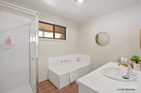 Property photo of 3 Wattleview Court Alexandra VIC 3714