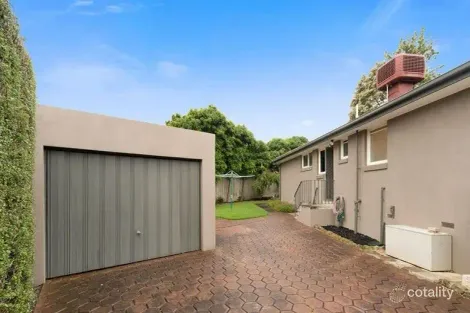 Property photo of 4 Khartoum Court Frankston VIC 3199