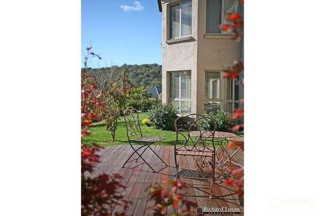 Property photo of 5 Emerson Court Jerrabomberra NSW 2619