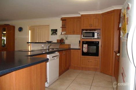 Property photo of 24 Alexandra Close Flinders View QLD 4305