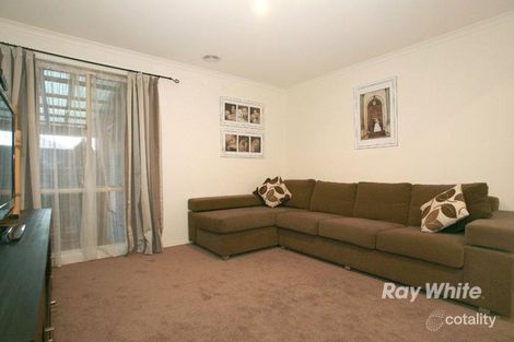 Property photo of 2 Forest Oak Court Cranbourne VIC 3977