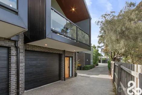 Property photo of 2/236 Collins Street Thornbury VIC 3071