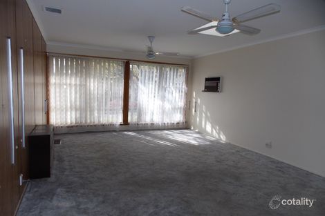 Property photo of Brunning Crescent Frankston North VIC 3200