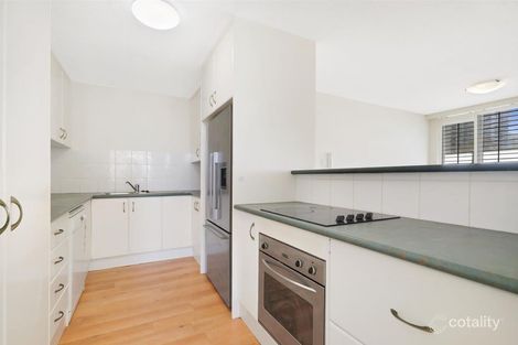 Property photo of 4/25 Pacific Street Main Beach QLD 4217