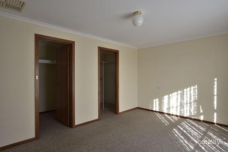 Property photo of 94 Mawson Circuit Woodcroft SA 5162