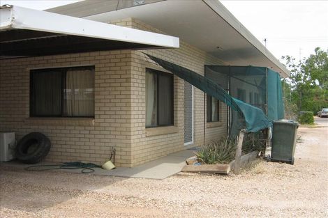 Property photo of 9 Kaolin Street Lightning Ridge NSW 2834