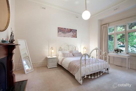 Property photo of 4 Chaucer Crescent Canterbury VIC 3126