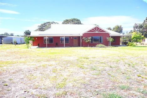 230 Black Tank Rd, Glengarry, VIC 3854