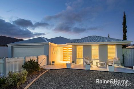 Property photo of 6 Wialki Mews Dawesville WA 6211