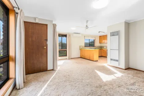 Property photo of 1/2 Pinecrest Drive Highton VIC 3216