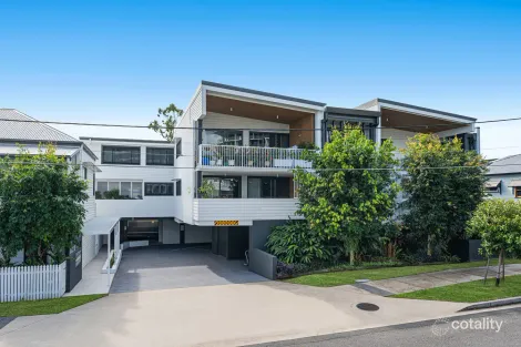 Property photo of 7/10 Bay Terrace Wynnum QLD 4178
