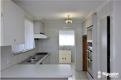 Property photo of 11 Novara Parade St Albans VIC 3021