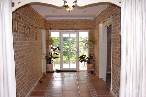 Property photo of 13 Elizabeth Way Hill Top NSW 2575