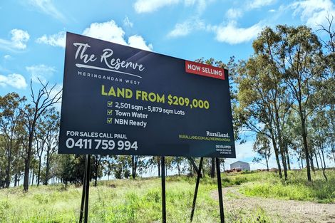 Property photo of 2 Daintree Crescent Meringandan West QLD 4352
