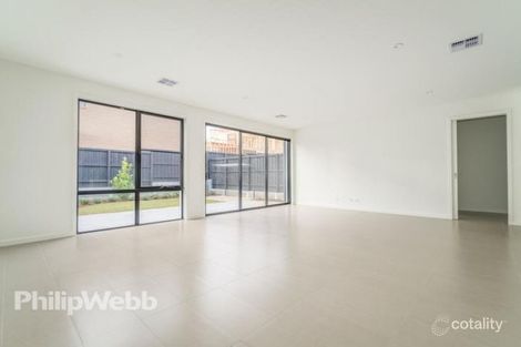 Property photo of 2 Fleur Lane Doncaster VIC 3108