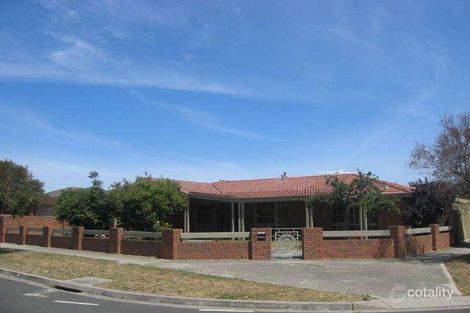 Property photo of 70 Cairns Road Hampton Park VIC 3976