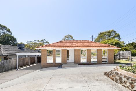 2 Nambour Dr, Mooroolbark, VIC 3138