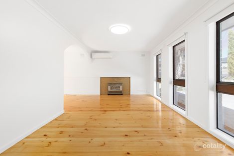 Property photo of 2 Nambour Drive Mooroolbark VIC 3138