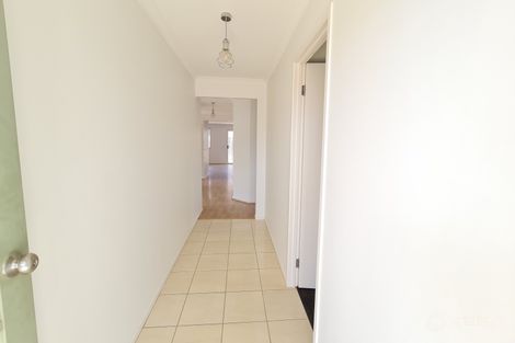 Property photo of 41 Evadene Drive Tarneit VIC 3029