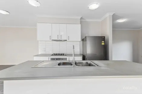 Property photo of 19 Paior Circuit Epping VIC 3076