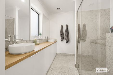 Property photo of 8 Ridley Avenue Leneva VIC 3691