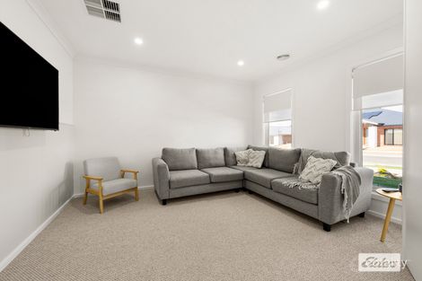 Property photo of 8 Ridley Avenue Leneva VIC 3691