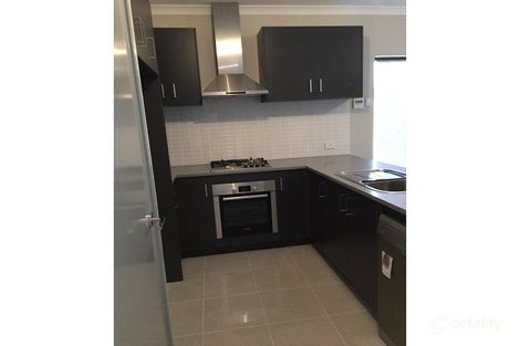 Property photo of 2/24 Sheffield Road Wattle Grove WA 6107