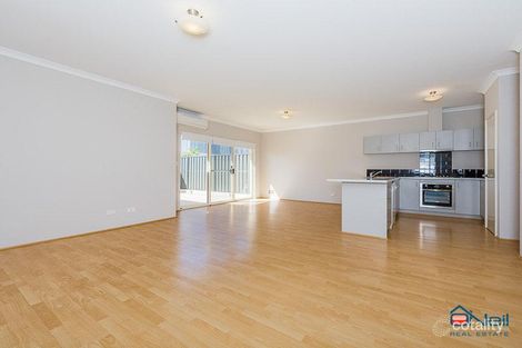 Property photo of 13/3 Mountain View Kelmscott WA 6111