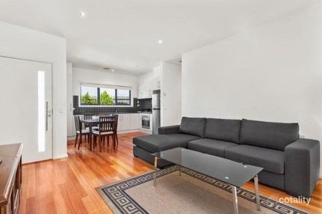 Property photo of 2/6 Roslyn Street Strathmore VIC 3041
