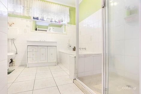 Property photo of 5 Mera Close Deer Park VIC 3023