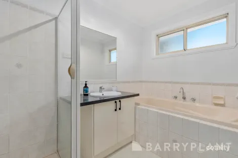Property photo of 63 Josef Avenue Bundoora VIC 3083