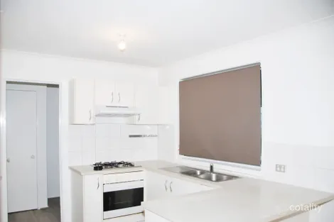 Property photo of 10 Wanderer Court Berwick VIC 3806