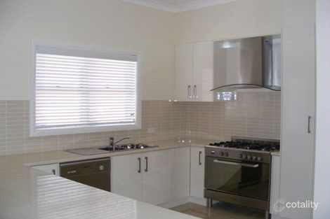 Property photo of 37 The Heights Hillvue NSW 2340