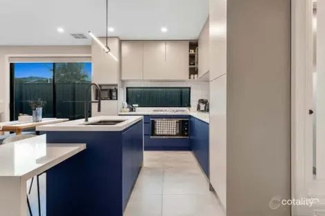Property photo of 27 Vulcan Drive Craigieburn VIC 3064