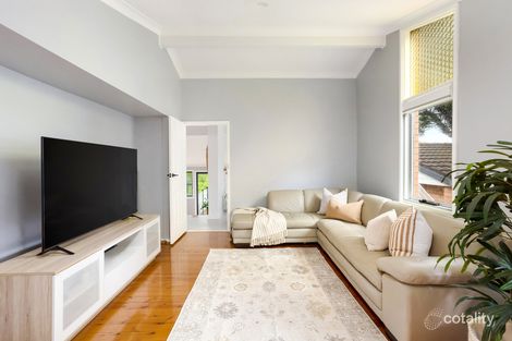 Property photo of 10 The Avenue Coniston NSW 2500