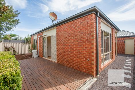 Property photo of 5 Matlock Street Caroline Springs VIC 3023