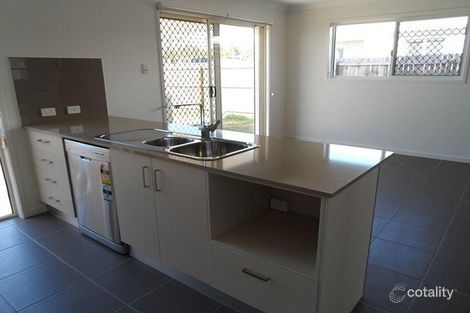 Property photo of 2/10 Somerset Drive Andergrove QLD 4740