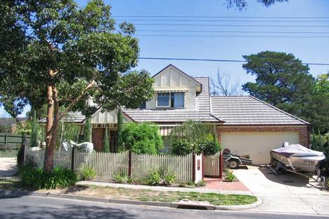 Property photo of 2/12 Wooddale Grove Mitcham VIC 3132