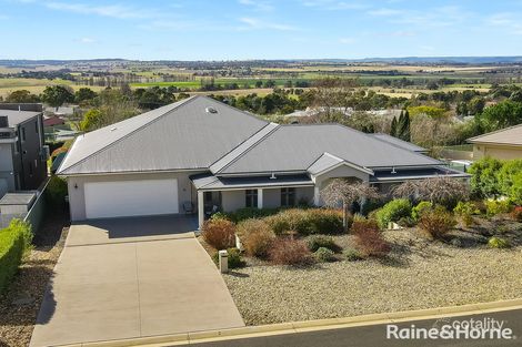 Property photo of 6 Lockyer Place Llanarth NSW 2795