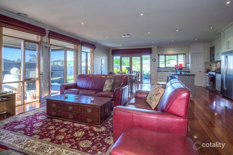 Property photo of 6 Stirling Way Gisborne VIC 3437