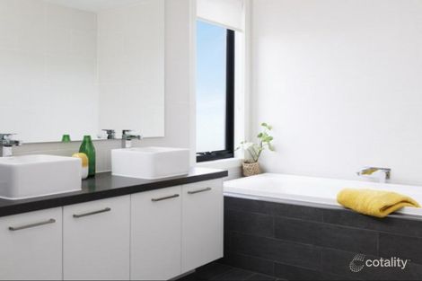 Property photo of 3A/70 Lisa Crescent Coomera QLD 4209