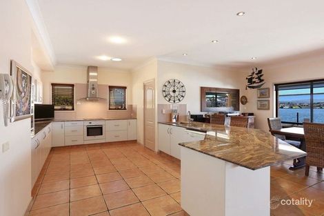 Property photo of 115 Edinburgh Road Benowa QLD 4217