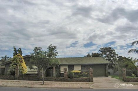 2 Roberts Cres, Hope Valley, SA 5090