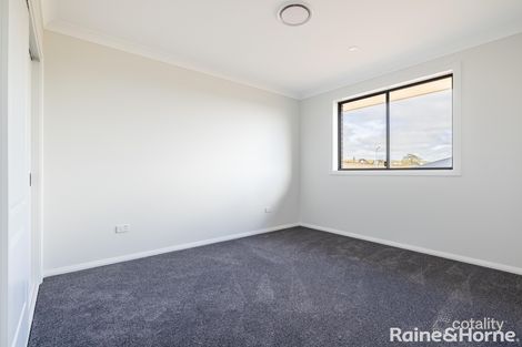 Property photo of 34 Basalt Way Kelso NSW 2795