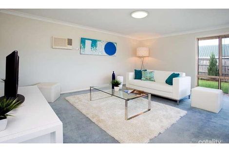 Property photo of 11 Hummingbird Crescent Wishart QLD 4122