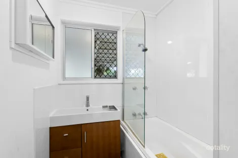 Property photo of 14 Kingfish Street Deception Bay QLD 4508