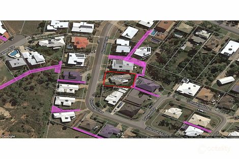 Property photo of 14 Discovery Crescent Rosslyn QLD 4703