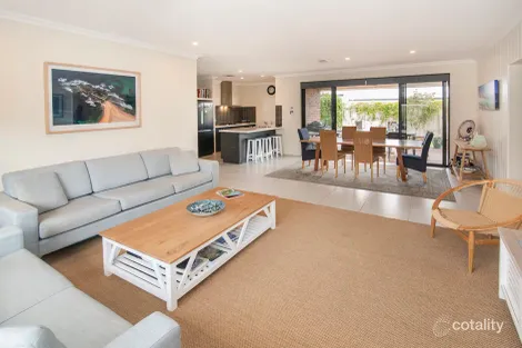 Property photo of 3 Roanoke Way Dunsborough WA 6281