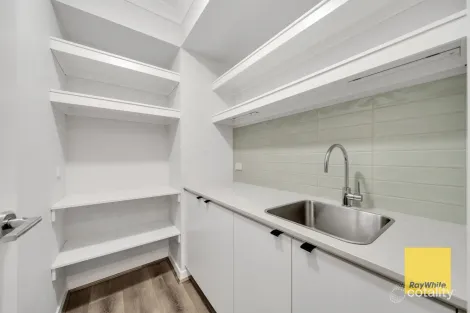 Property photo of 21 Semblance Drive Tarneit VIC 3029