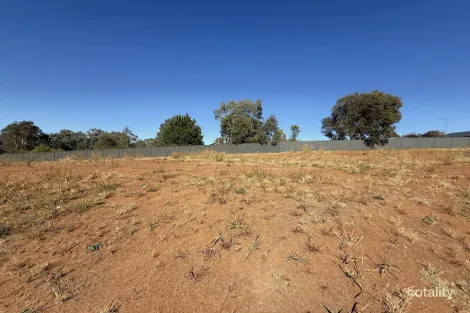 16 Armstrong Pl, Young, NSW 2594